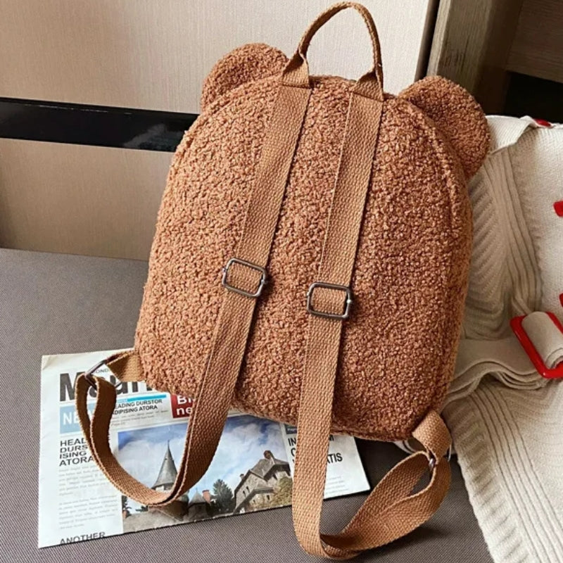 Sac à Dos Enfant Personnalisable gros plan texture - Marron - Beige - Bleu Clair - Blanc Crème - Vert Foncé - Rose - Rose Clair - Turquoise - Noir - Taupe
