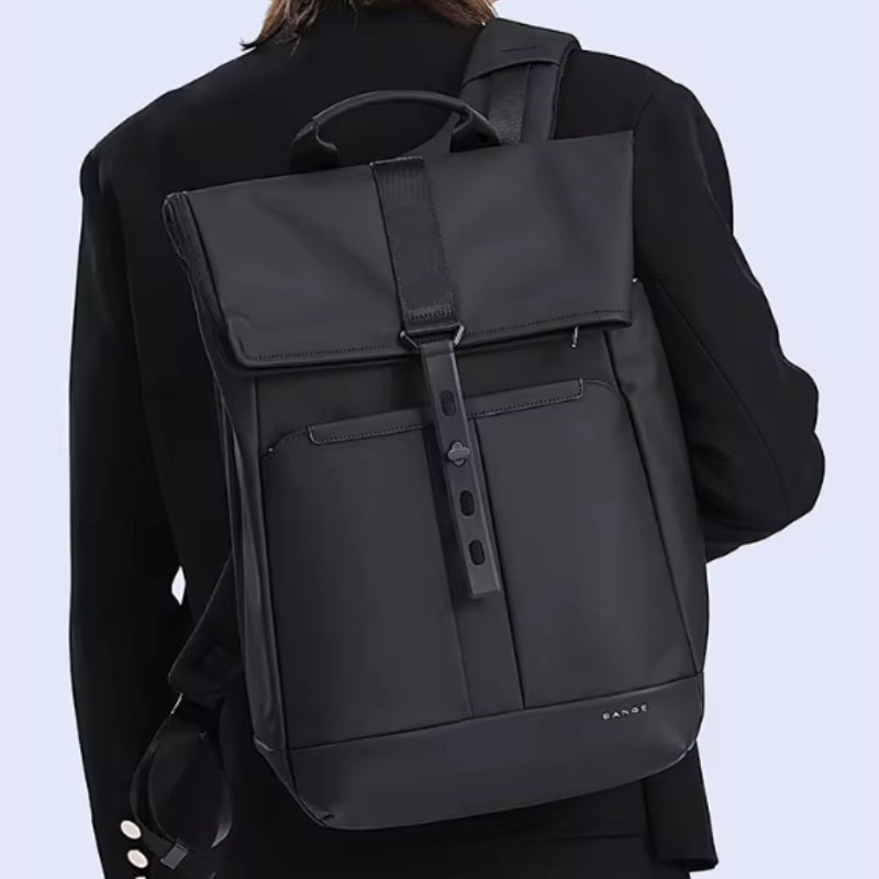 Sac à Dos Etanche 20L portée sur l'épaule - Noir