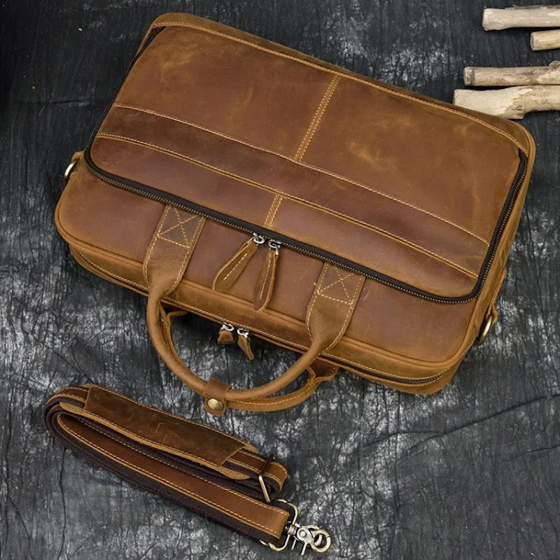 Sacoche Ordi Cuir Homme gros plan fermeture zippée - Marron Brillant - Noir Brillant - Marron Mat - Camel Mat