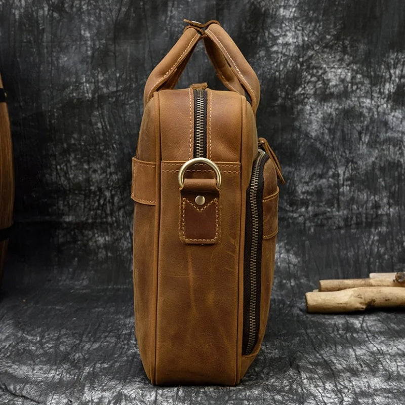 Sacoche Ordi Cuir Homme gros plan fermeture zippée - Marron Brillant - Noir Brillant - Marron Mat - Camel Mat
