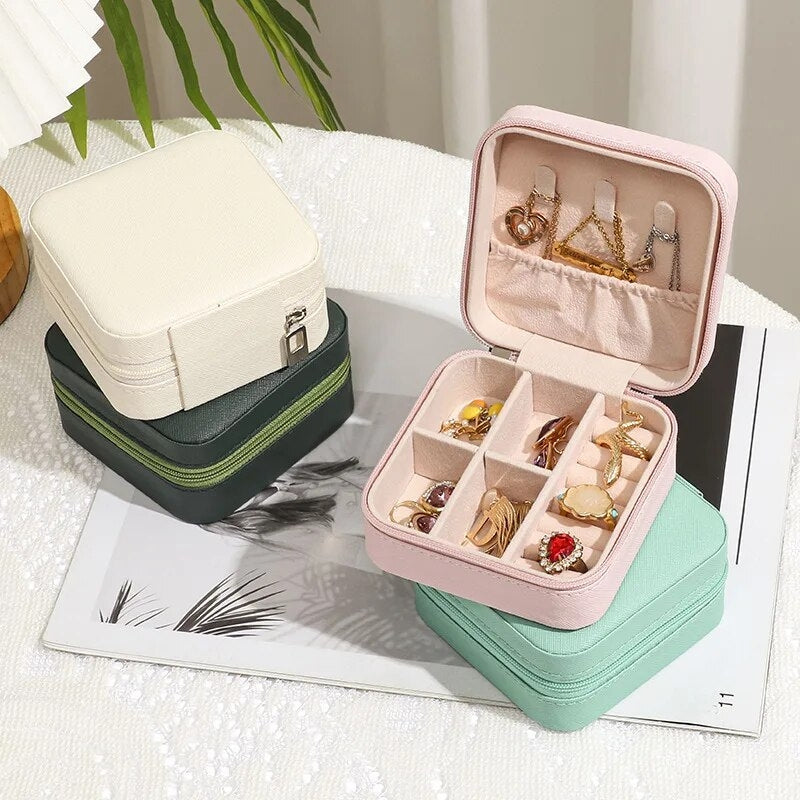 coffret a bijou de voyage - Fushia - Noir - Vert - Vert Foncé - Gris - Rose - Beige - Marron - Blanc - Bleu