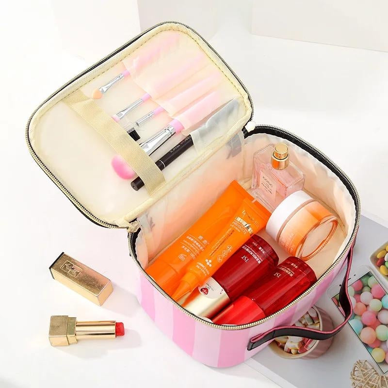 trousse de toilette adolescent fille - Style 1 - Style 2 - Style 3 - Style 4 - Style 5