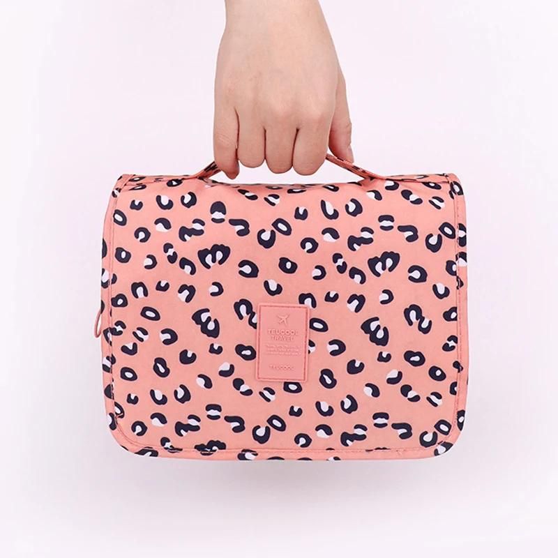 trousse de toilette femme - Bleu Marine Motif Flamant Rose - Bleu Ciel Motif à Pois - Bleu Marine Motif Licorne - Rose Motif Cerise - Rouge Vif Uniforme - Jaune Motif Smileys - Bleu Motif à Fleurs - Bleu Ciel Motif à Fleurs - Rose Motif à Rayure - Rose Motif Smileys - Rouge Vif Motif à Fleurs - Gris Uniforme - Bleu Motif à Pois - Bleu Motif Étoile - Rose Motif Léopard - Rose Motif à Pois - Rouge Uniforme - Blanc Motif Cactus - Bleu Uniforme - Bleu Ciel Motif Flamant Rose - Bleu Ciel Uniforme